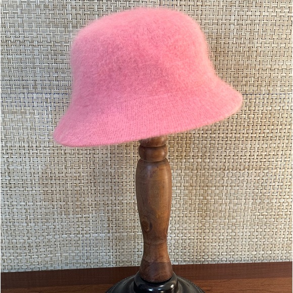 🌟HP🌟VTG 2000s Pink Angora Cloche/Bucket Hat by David and Young - Picture 3 of 8